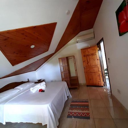 Отель La Source Self Catering Ла-Диг Экстерьер фото